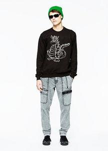 明星男装卫衣图片,明星同款卫衣，演绎时尚男装风采