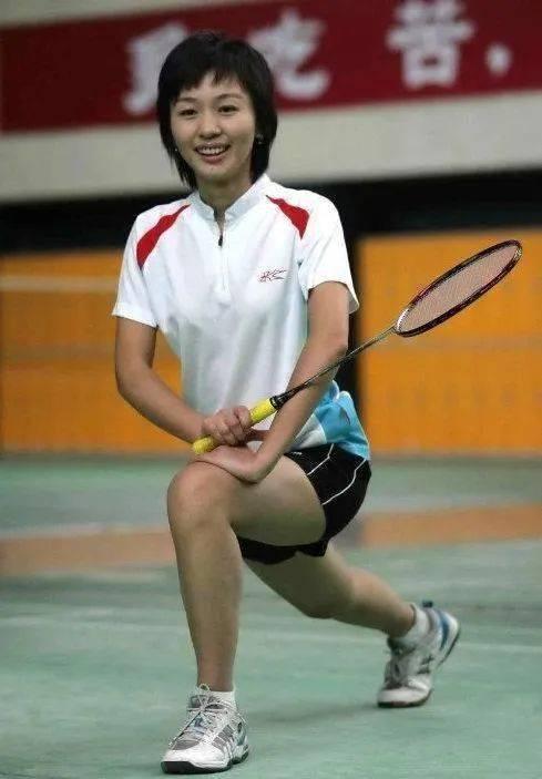 羽毛球明星菲,羽毛球巨星菲的辉煌历程与传奇故事