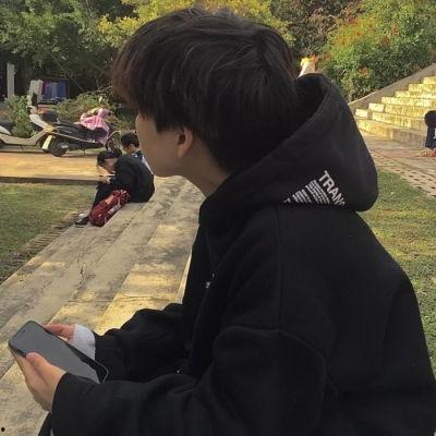 戴眼镜网红帅哥头像,网红帅哥风采独领风骚