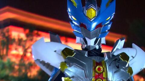 飞影铠甲吃瓜,吃瓜群众眼中的英雄传奇