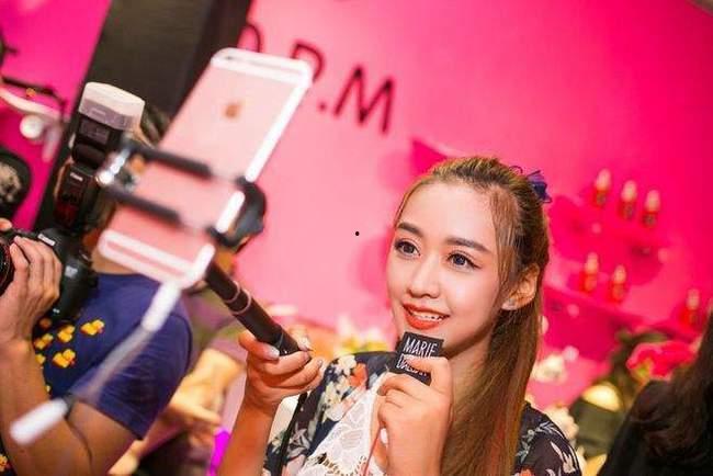 网红慈善人,传递爱心，点亮希望