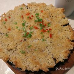 网红铁板锅巴饭的配料,香脆锅巴搭配多样配料，美味升级！